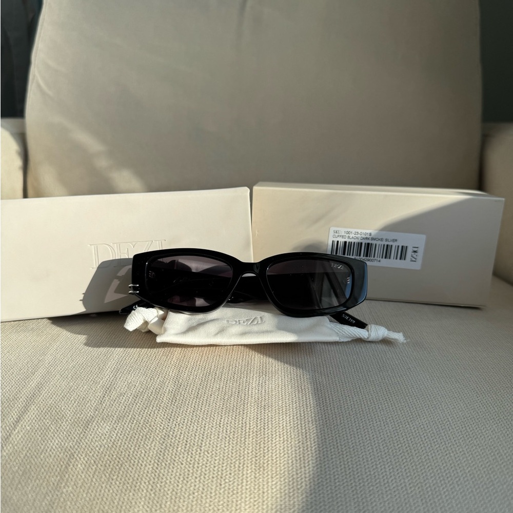 DEZI cuffed sunglasses
